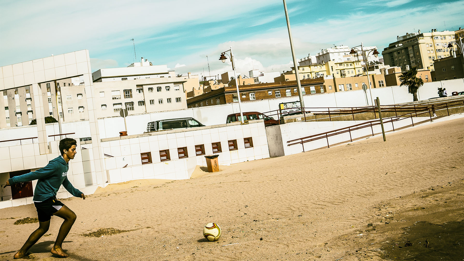 Der Stadtstrand von Cádiz – Szenen wie aus Havanna Kuba.