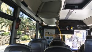 In modernen, sauberen, klimatisierten Bussen bequem und preiswert auf Gran Canaria unterwegs.