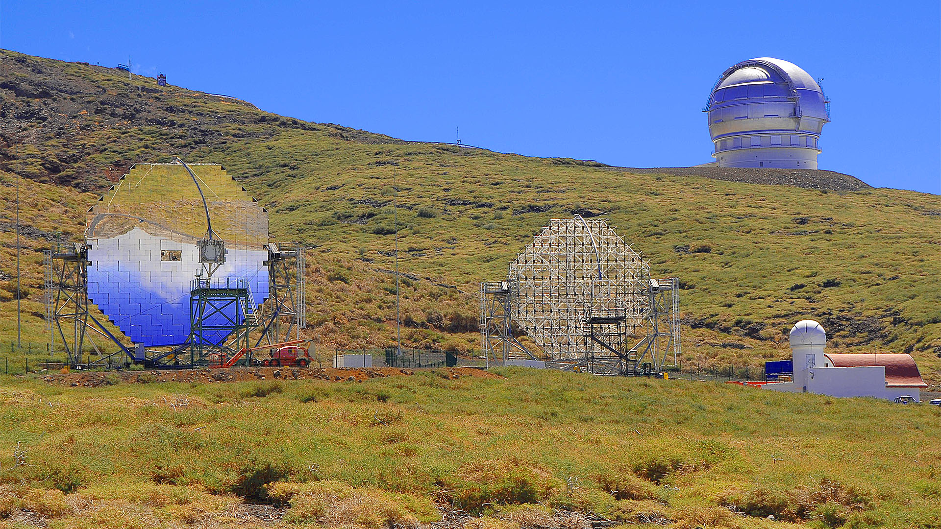 MAGIC-Teleskop und Gran Telescopio Canarias (GRANTECAN) Observatorium Roque de los Muchachos, La Palma (Caulobacter Subvibrioides)