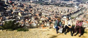 Zum Schönsten Aussichtspunkt von Barcelona – Bunkers del Carmel.