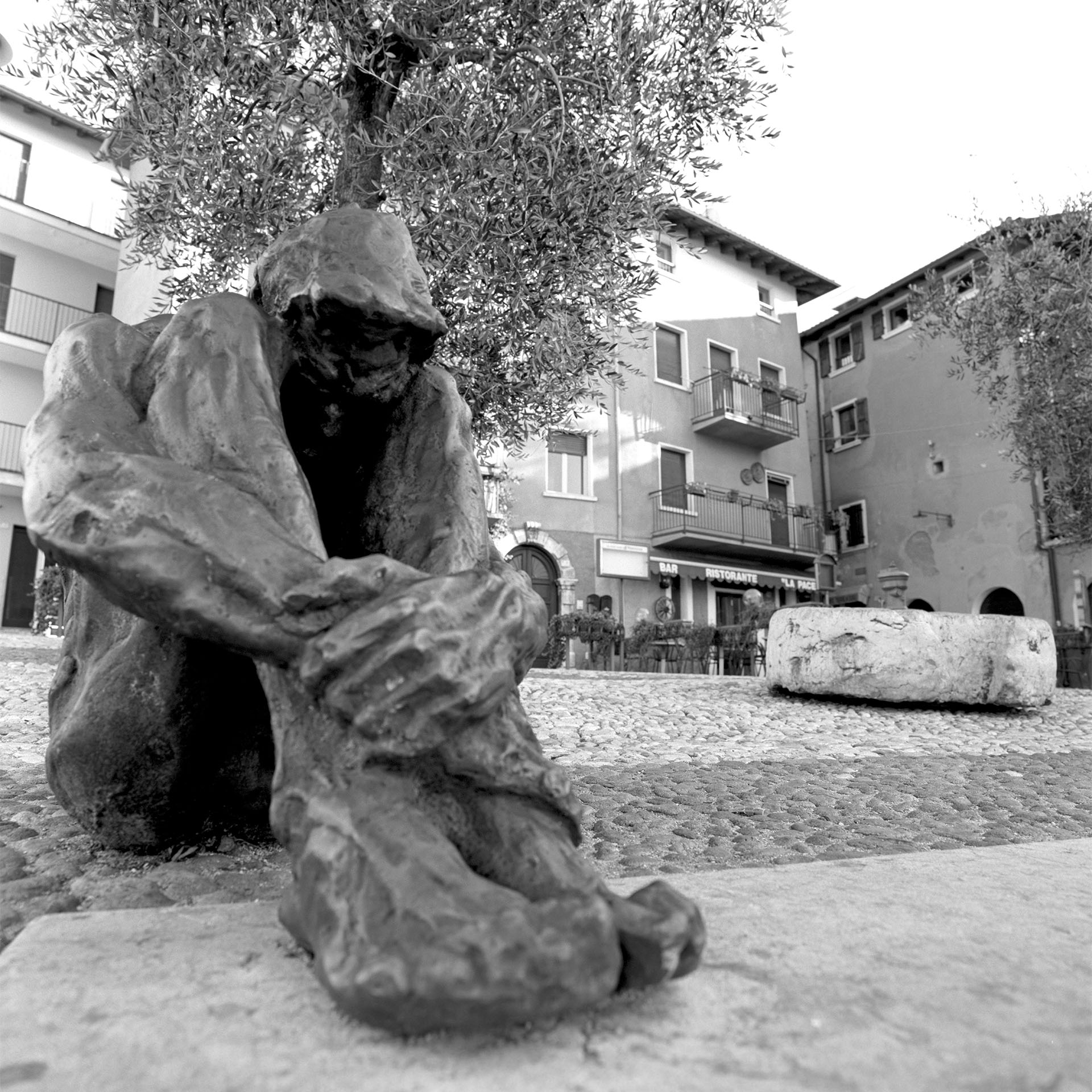 Piazza Via Porto Vecchio am Gardasee: In der Winterzeit hat man diesen herrlichen Platz für sich alleine.