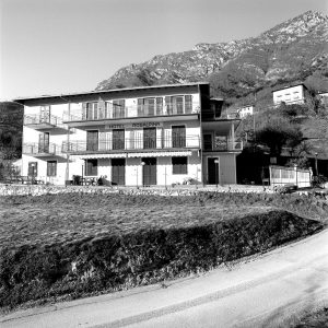 Auch das Hotel Rosalpina hoch über dem Gardasee verschläft die Winterzeit in Pregasina.