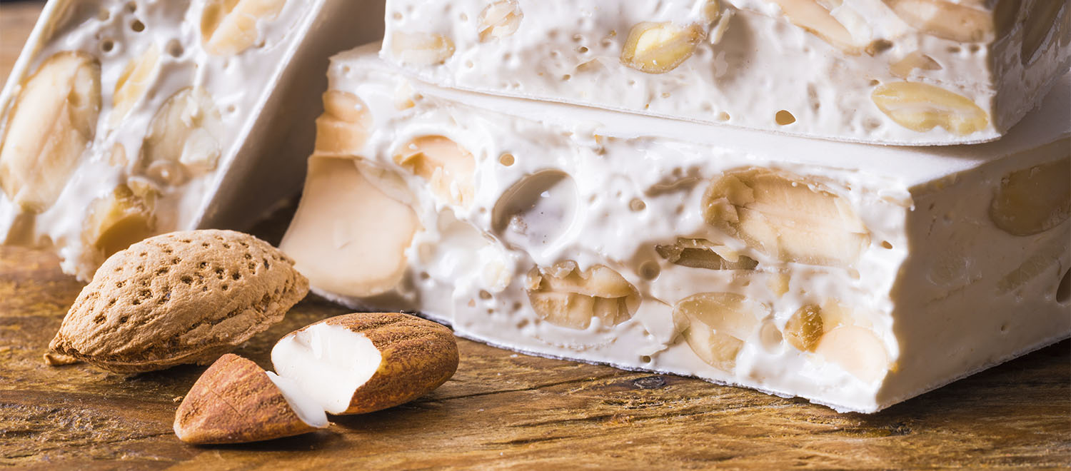 Turrón spanische Delikatesse. Sündig süß, sündig gut. ¡Viva España!