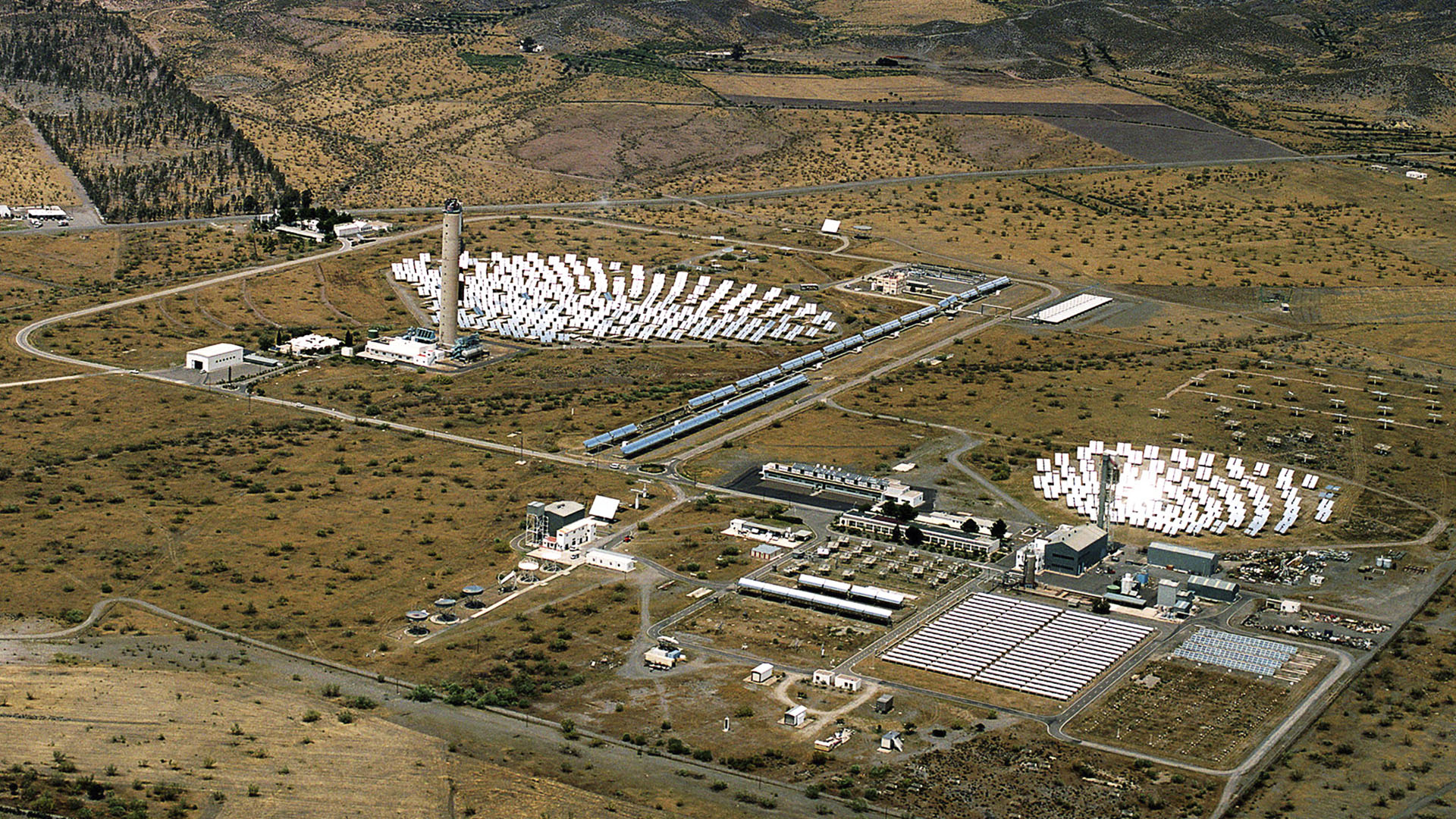 Plataforma Solar Almería – von der Internationalen Energieagentur 1973 als Reaktion auf die Ölkrise 1973 gegründet. Internationale Forschungs- und Versuchsanstalt. (© CIEMAT)
