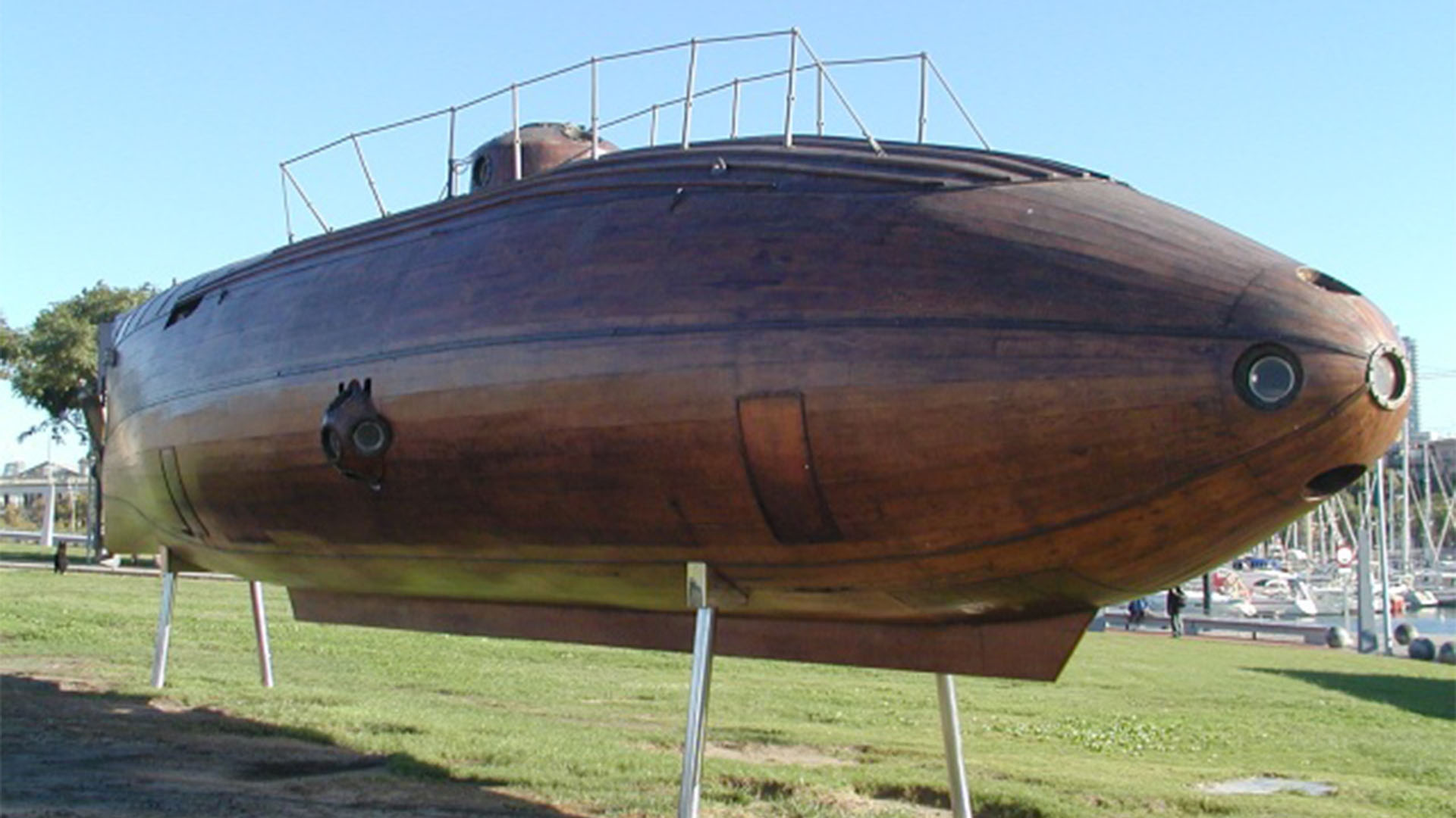 Nachbau des U-Bootes Ictíneo II (span: Unterseeboot) des spanischen U-Boot Pioniers Narcís Monturiol im Hafen von Barcelona. Herausragende Technologie seiner Zeit. (© CCL Flemming Mahler Larsen)