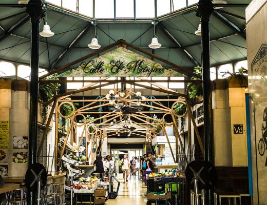 Mercado del Puerto Las Palmas Gran Canaria: Innovative und ornamental verzierte Stahlkonstruktion des Ingenieurbüros Gustave Eiffel. Sie ermöglicht eine lichte und leichte grosse Markthalle.