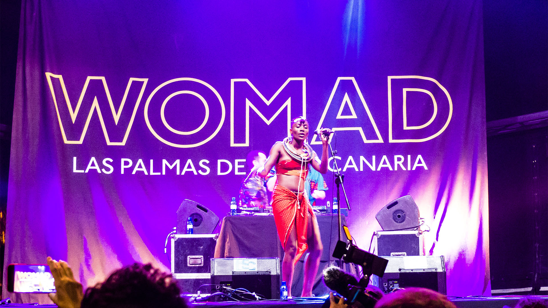 WOMAD Festival 2017 Las Palmas Gran Canaria. On stage: "Beating Heart Music" Electro Dance aus South Africa mit Performance von Lulu James Tansania / UK. Das Publikum bebt – zu recht.