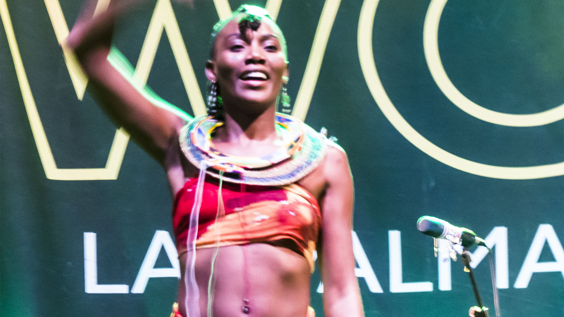 WOMAD Festival 2017 Las Palmas Gran Canaria. On stage: "Beating Heart Music" Electro Dance aus South Africa mit Performance von Lulu James Tansania / UK. Das Publikum bebt – zu recht.