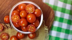 Die Urtomate war in etwas so gross wie heutige Cherry Tomaten – (© CC0).