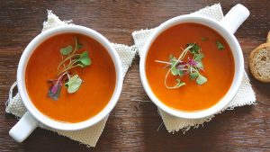 Eines der ersten europäischen Rezepte zur Tomate – die Tomatensuppe – (© CC0).