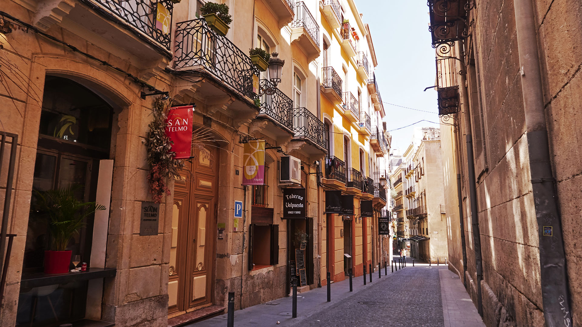 Casco antiguo de Alicante España.