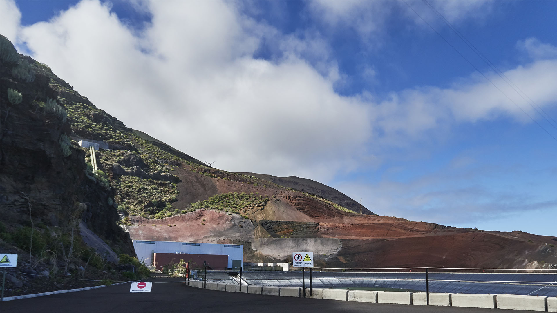 Wind- und Pumpspeicherkraftwerk Gorona del Viento El Hierro.