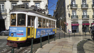 Die berühmten Strassenbahnen von Portugal.