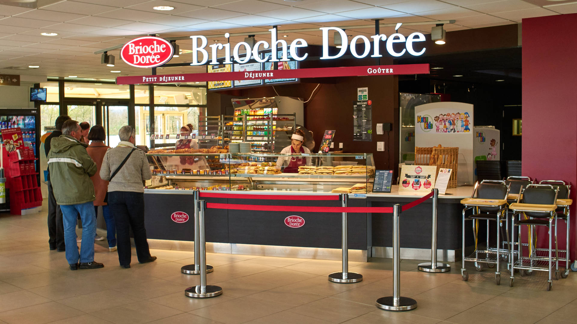 In Frankreich – die Brioche Dorée an den Autobahnraststätten locken.