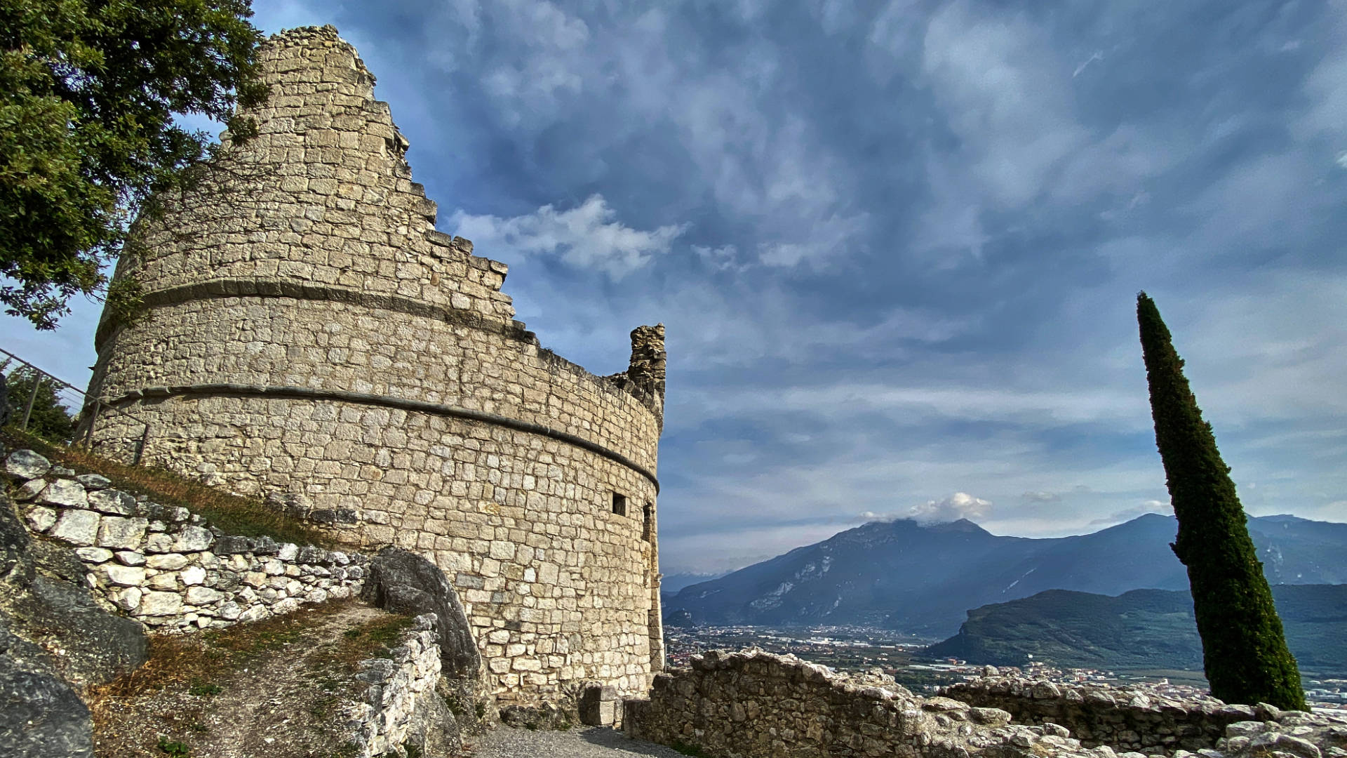 Die Bastione über Riva del Garda – ein Renaissance Bau der Venezianer.