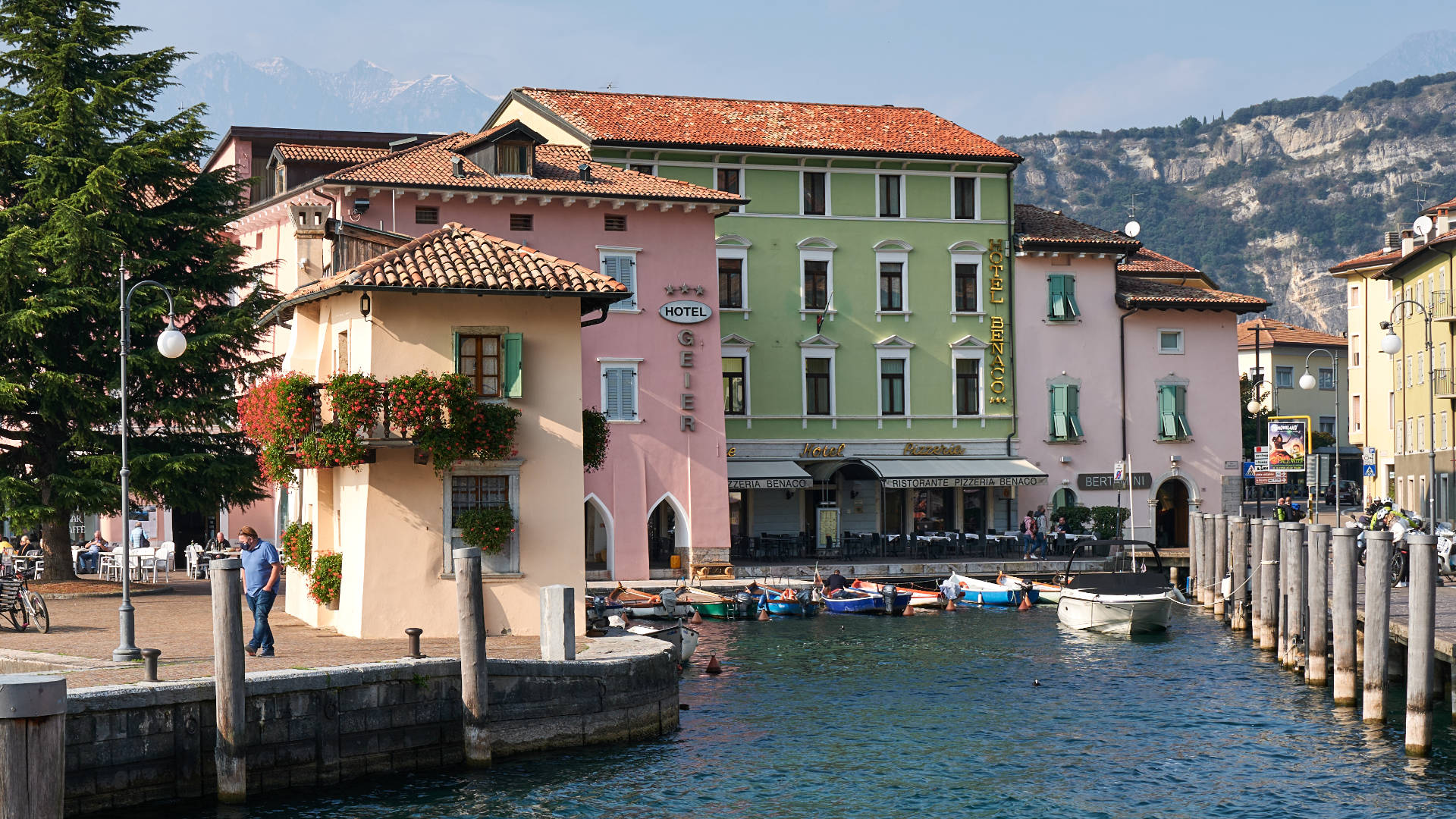 Hotel Benaco Torbole, Lago di Garda – vor ihm lag das deutsche Mini-U-Boot.