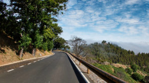 Über die GC-220 und GC-150 hinauf zum Roque Nublo.