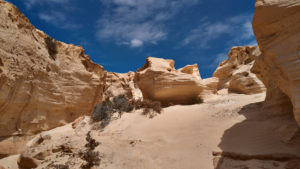 Vandalismus im Barranco de los Encantados nahe Tindaya Fuerteventura.