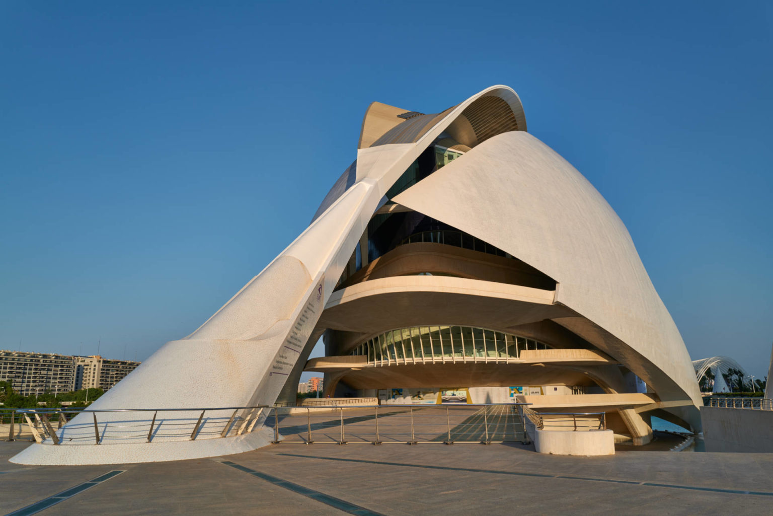 Palau de les Arts Reina Sofía in der Ciudad de las Artes y las Ciencias Valencia.