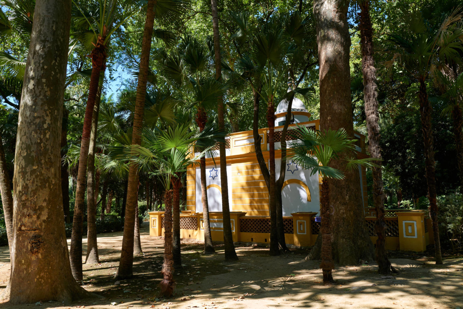 Glorieta de Juanita Reina – Parque de María Luisa Sevilla.