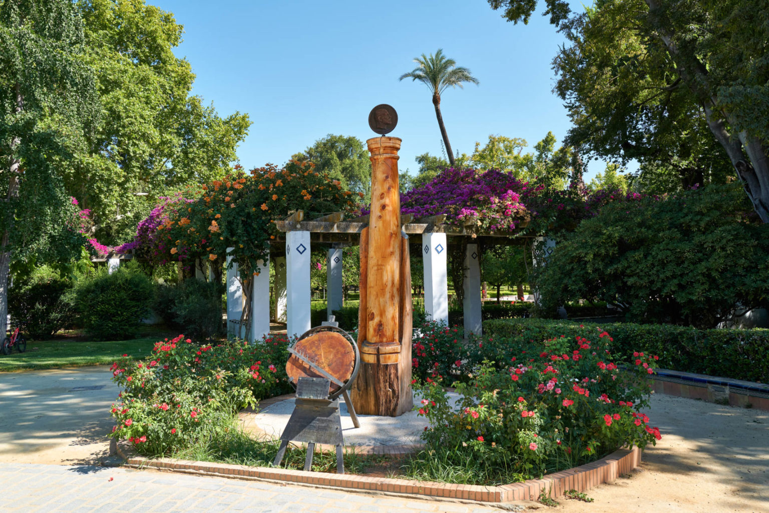 Monumento a Jean C.N. Forestier 1861-1930 – Parque de María Luisa Sevilla.