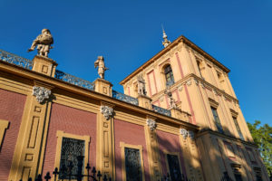 Der Renaissance Anbau der Universität Sevilla.