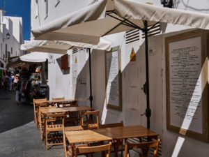 Calle de Cádiz, Conil de la Frontera – angesagte Cafés und Bars.