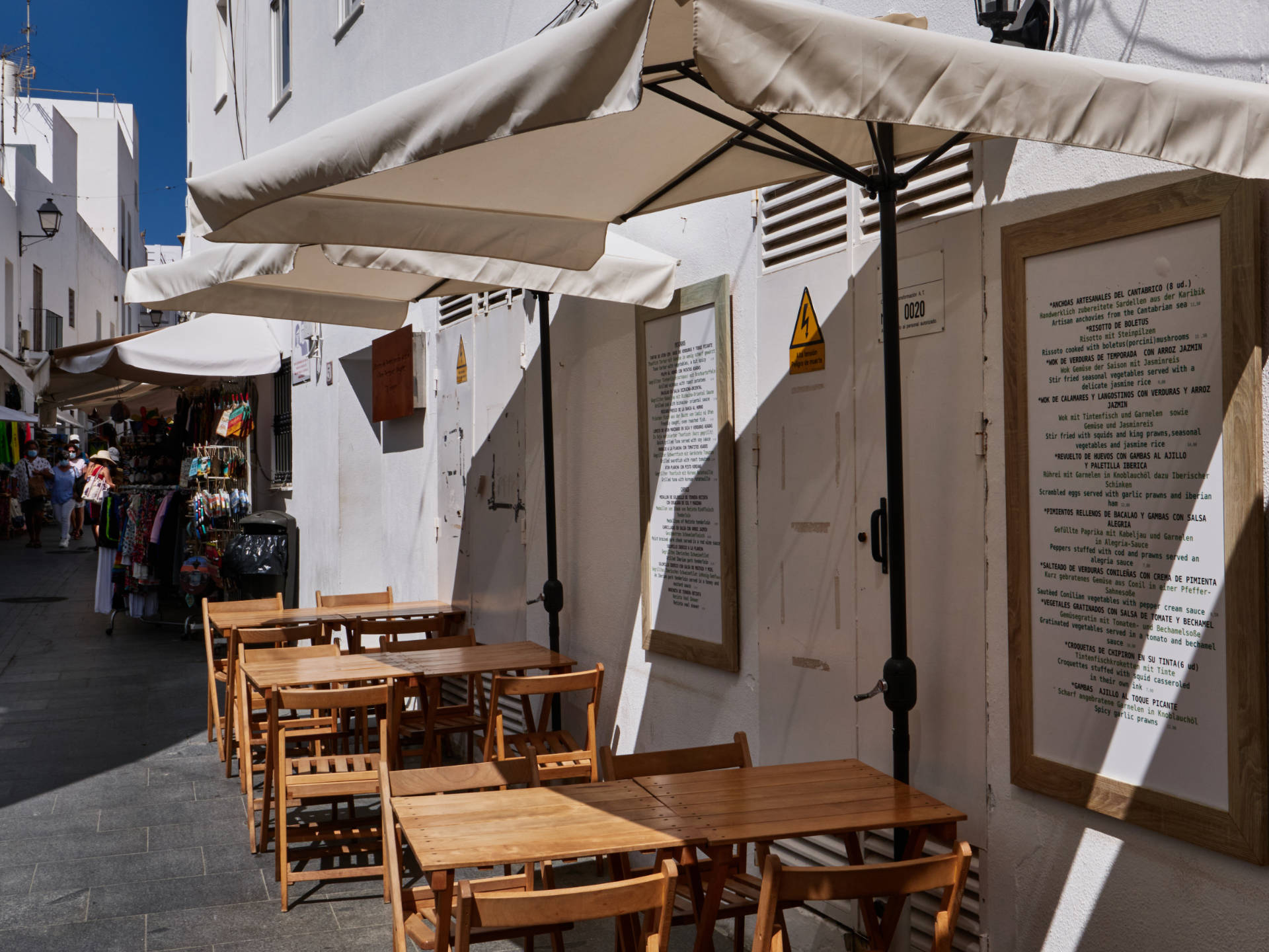 Calle de Cádiz, Conil de la Frontera – angesagte Cafés und Bars.