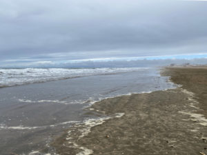 Playa del Calé – eine Wolkenfront liegt in der Ferne über der Isla Cristina.