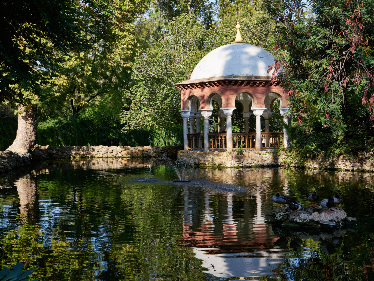 Pabellón de Alfonso XII Parque de María Luisa Sevilla.