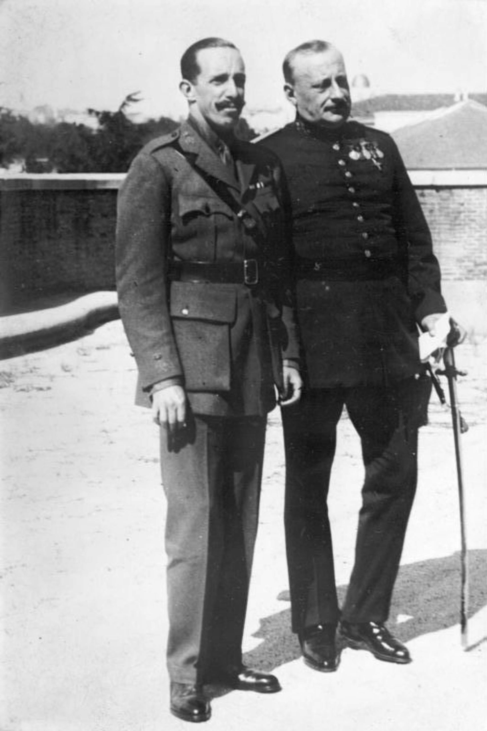 General Miguel Primo de Rivera (r) mit Alfonso XIII. (l) März 1930.
