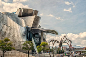 Architekt und Designer Frank O. Gehry – Guggenheim-Museum Bilbao (CCL Javier Alamo).