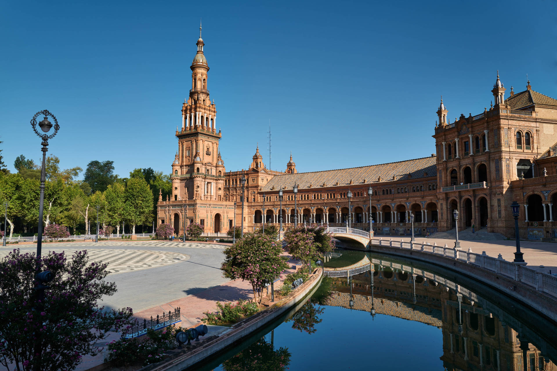 Sevilla – Plaza de España, Parque de María Luisa Sevilla, Aníbal González Álvarez-Ossorio.