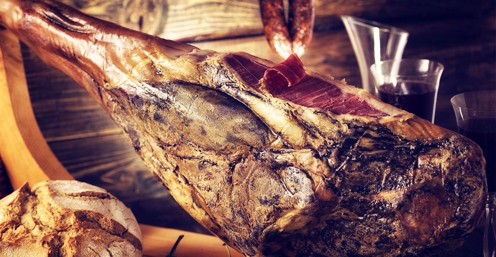 Pata negra – kulinarischer Hochgenuss exklusiver Art. (© istock)