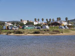 Campen am Playa de Bolonia – ultimativ, surfen ist alles.