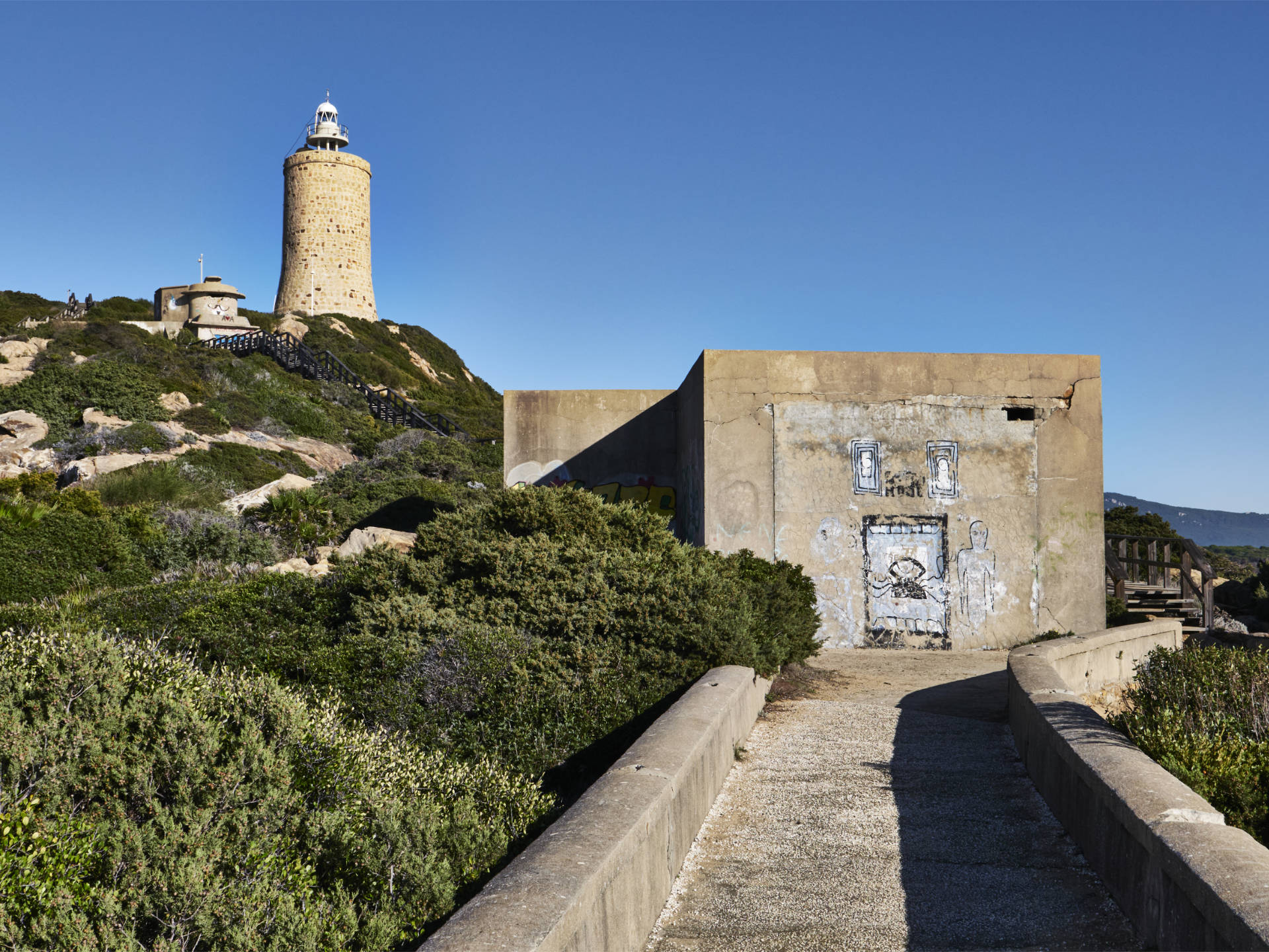 Bunker am Torre del Cabo Gracia o Faro de Camarinal Tarifa.