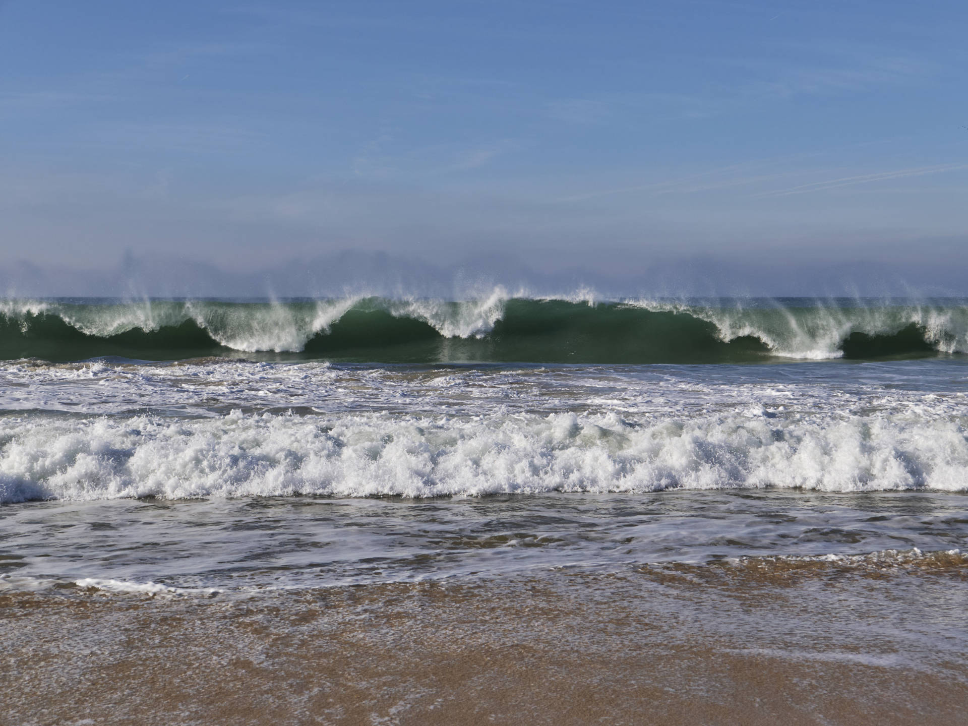 Mächtige Brandung – Playa de los Alemanes am Punta de Gracia in der Bahía de la Plata.