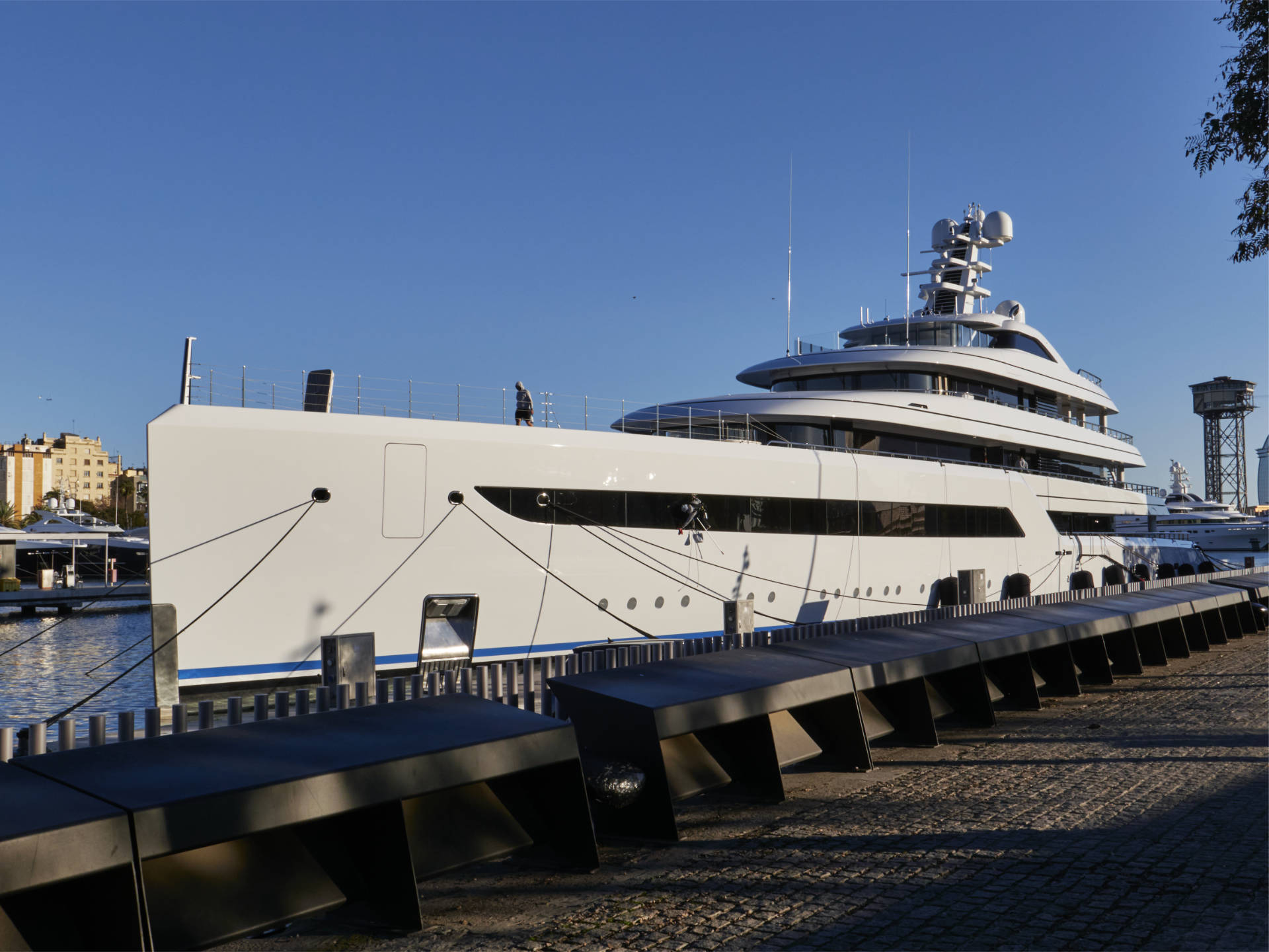 Barcelona – Port Vell, die Superyacht SAVANNAH (Feadship Royal Dutch Shipyards).