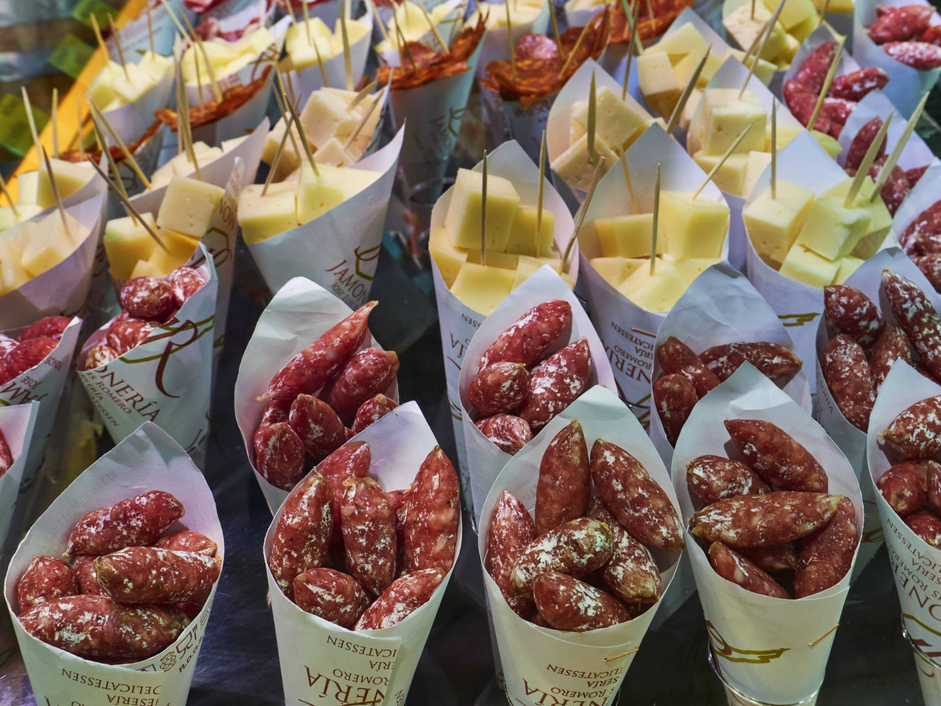 Pinchos im Mercado de Triana in Sevilla.