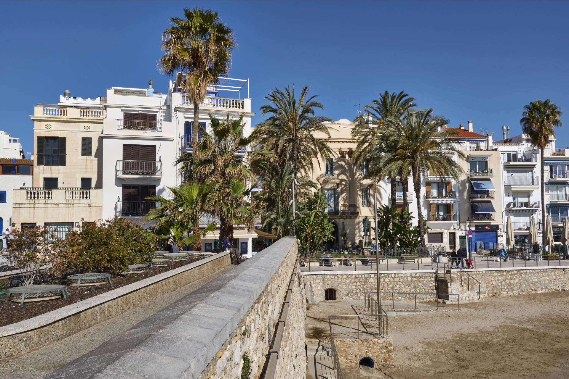 Platja de Sant Sebastià de Sitges.