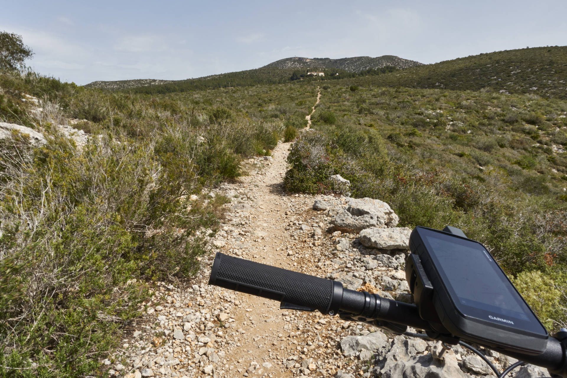 Die lange Gerade zum Observatorio Astronómico del Garraf.