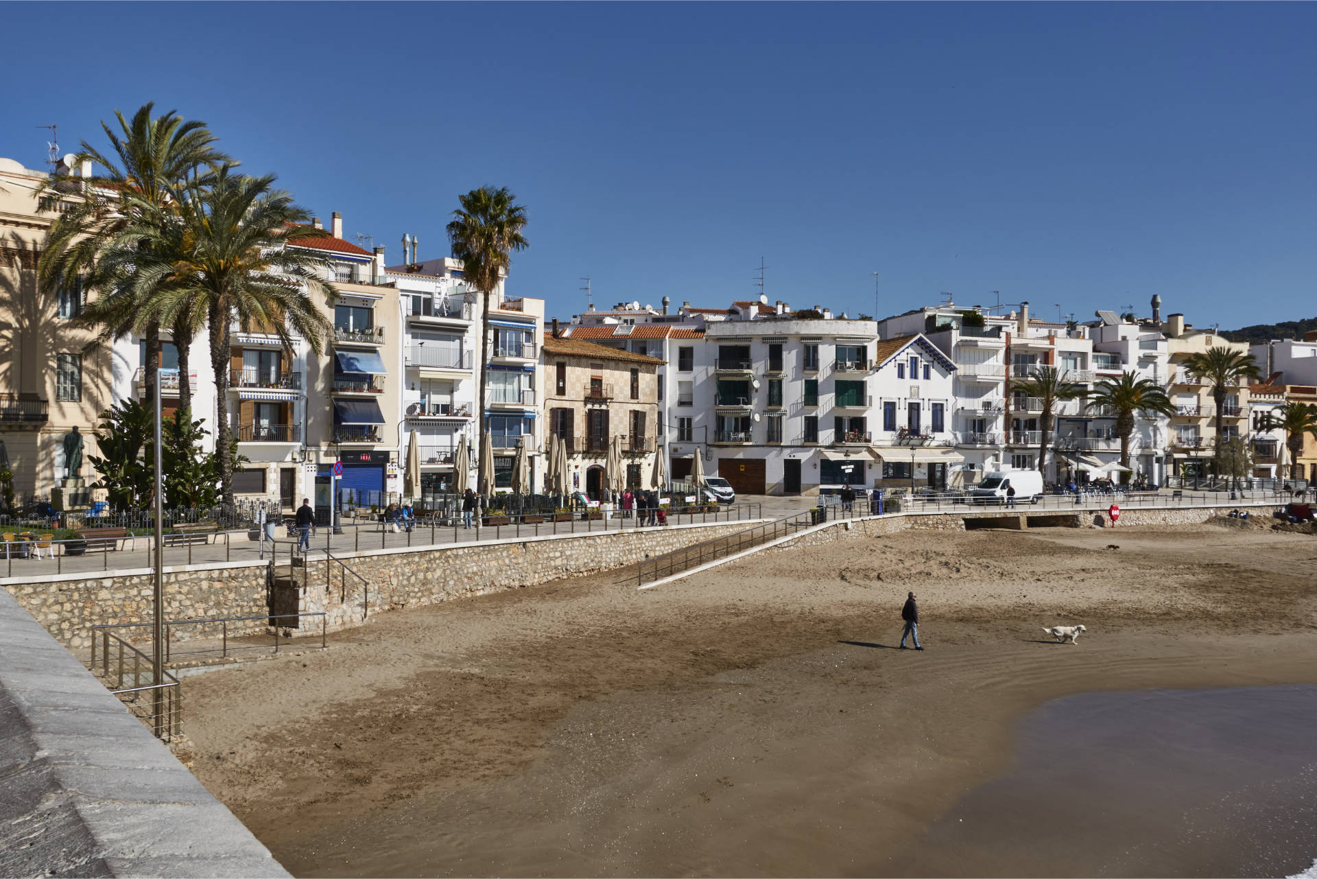 Platja de Sant Sebastià de Sitges.