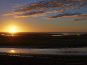 Conil de la Frontera – Sonnenuntergang am Playa de los Bateles am Río Salado.
