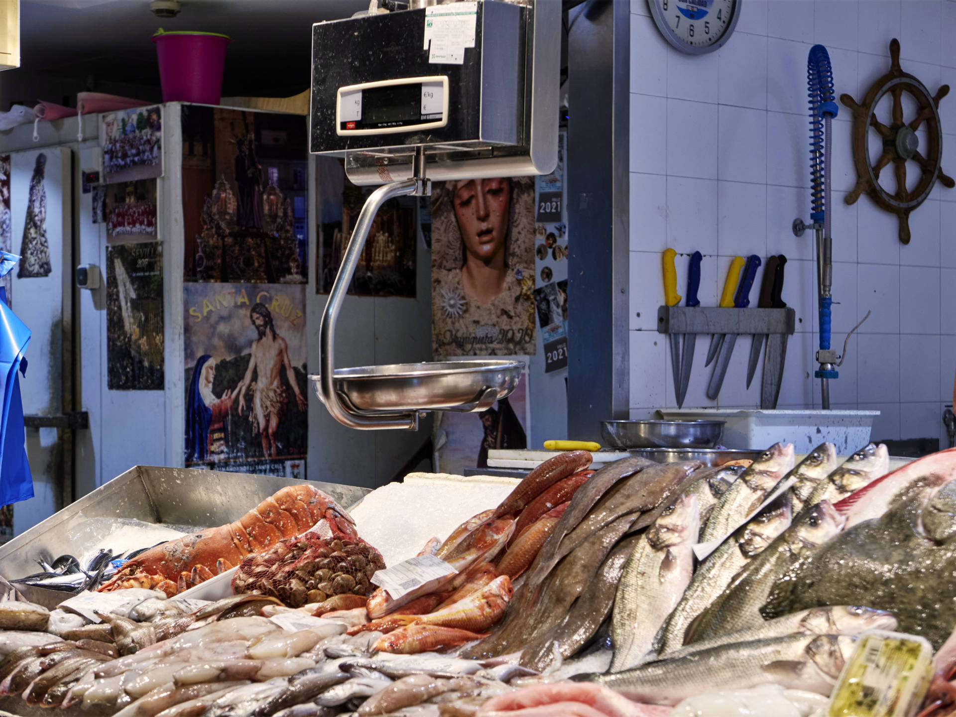 Pescados im Mercado de Triana Sevilla.