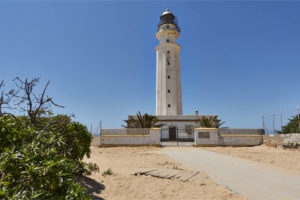 Faro de Trafalgar am Cabo de Trafalgar.
