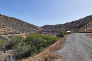 Durch den Barranco de Acebuche zur Aula de la Naturaleza Parra Medina.