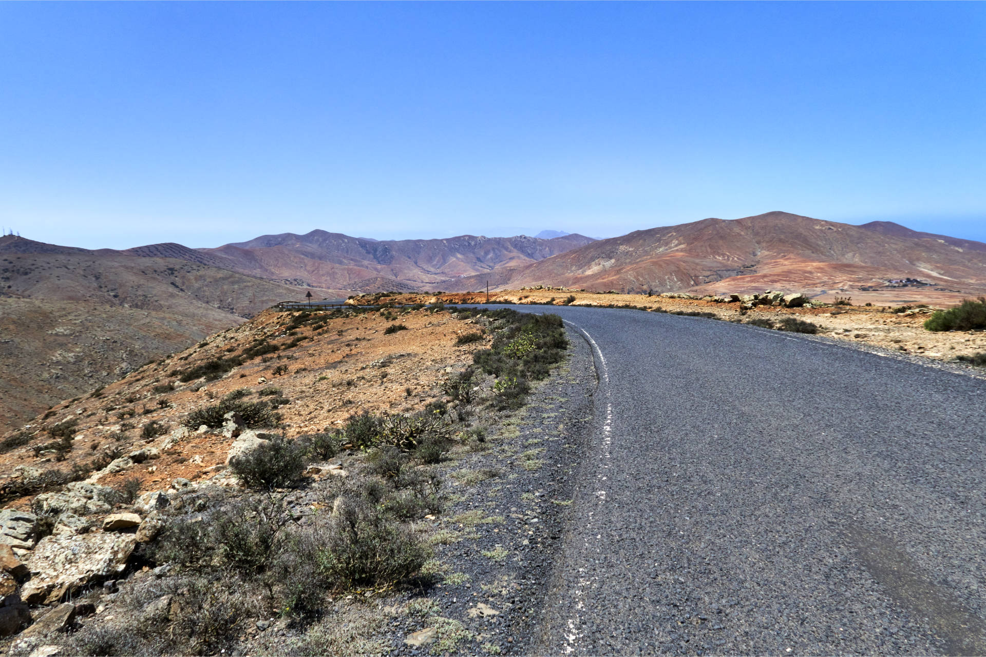 Morro de Velosa o del Convento (675m) hinunter nach Betancuria – die ersten Meter auf Asphalt.