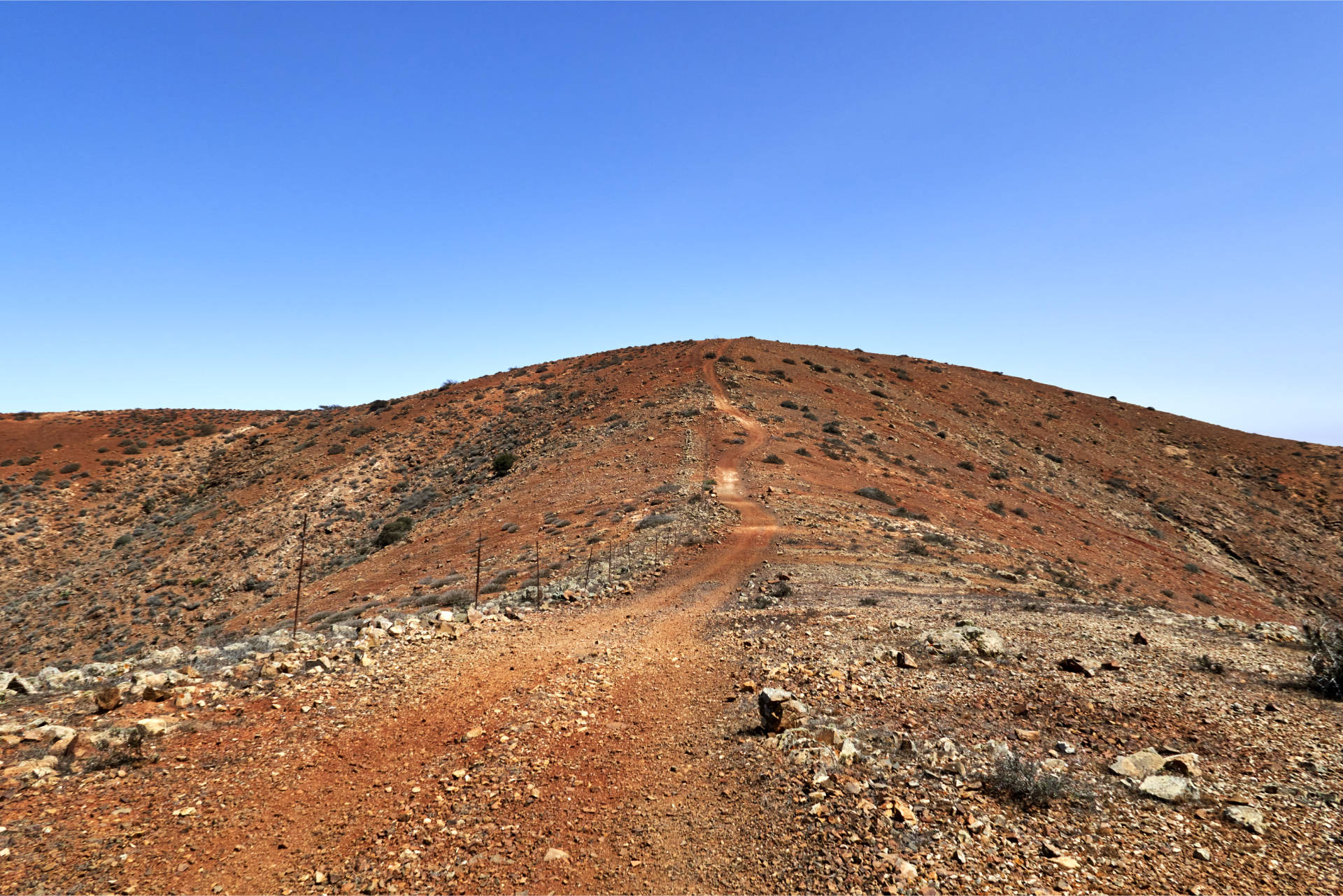 Die Piste hinüber zum Morro de Velosa (675m).