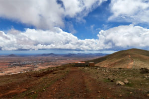 Letzter Anstieg auf zum Morro de Velosa o del Convento (675m) im Hintergrund Antigua.