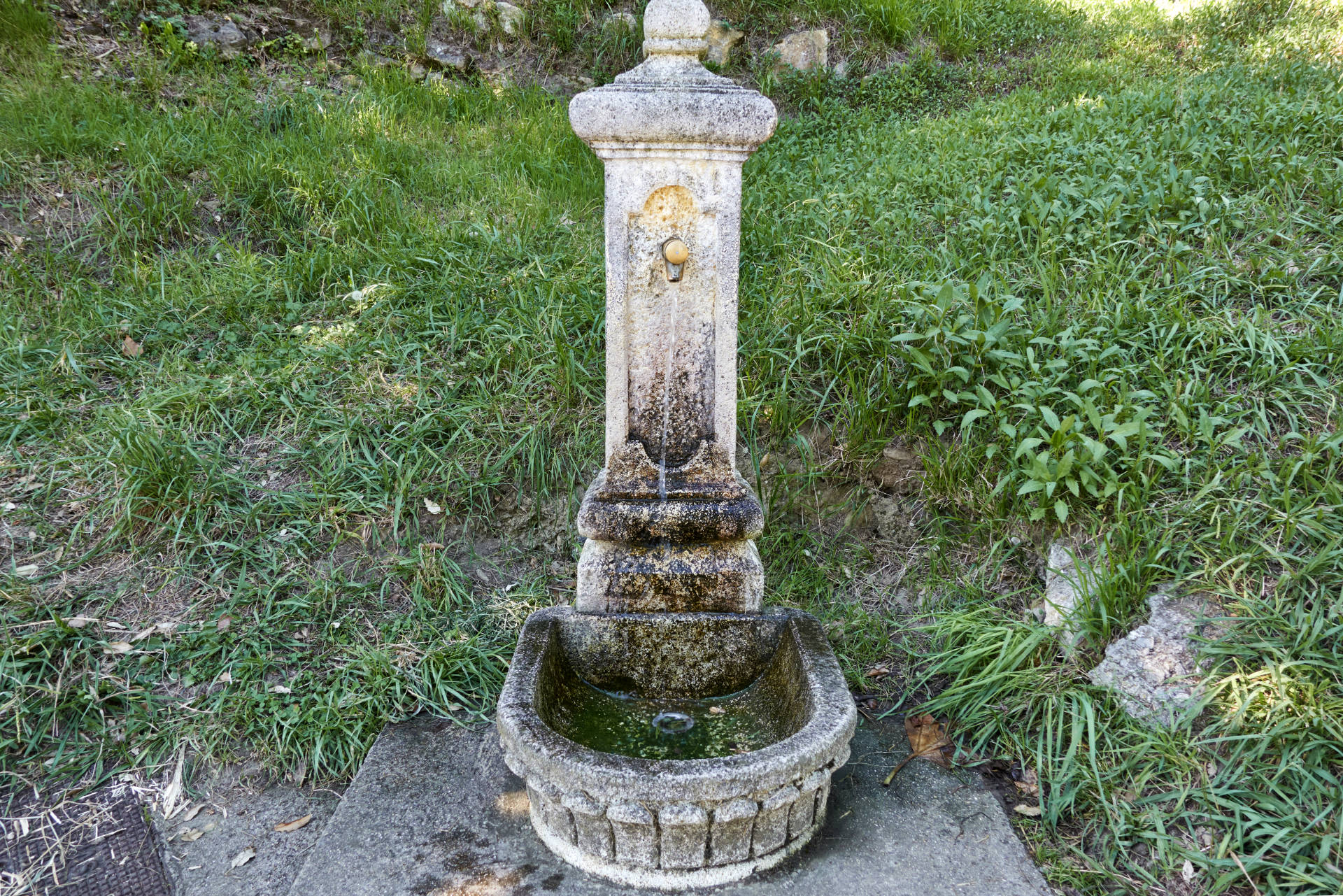 Wasserspender am Mont San Anton in Getaria.